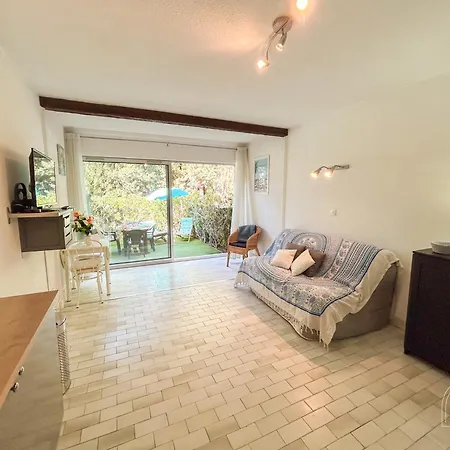 Rez De Jardin Dans Avec Piscine * 邦多勒