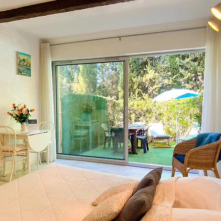 Rez De Jardin Dans Avec Piscine 公寓